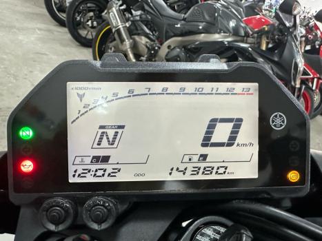 YAMAHA MT-03 300 ABS, Foto 10