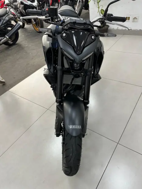 YAMAHA MT-03 300 ABS, Foto 13