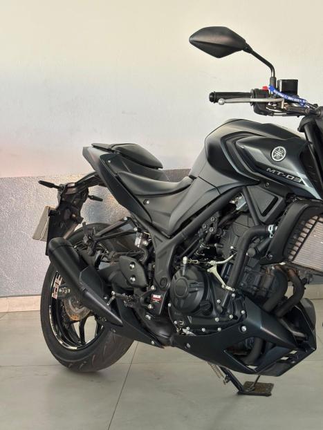 YAMAHA MT-03 300 ABS, Foto 5