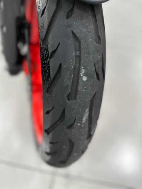 YAMAHA MT-03 300 ABS, Foto 2