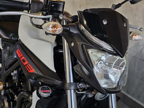 YAMAHA MT-03 300 ABS, Foto 9