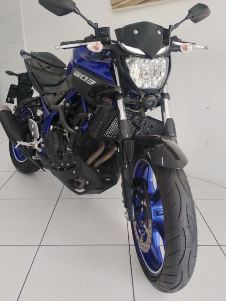 YAMAHA MT-03 300 ABS, Foto 2