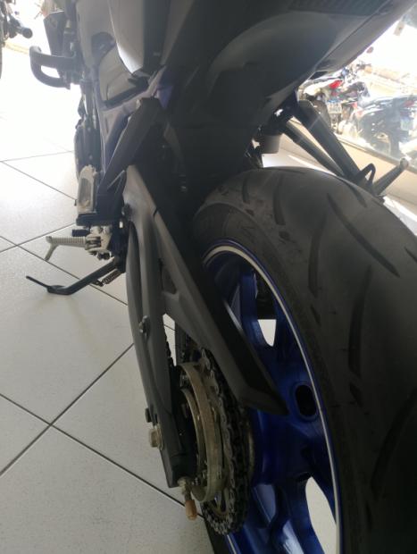 YAMAHA MT-03 300 ABS, Foto 4