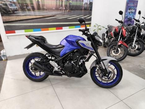 YAMAHA MT-03 300 ABS, Foto 2