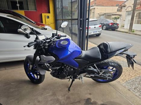 YAMAHA MT-03 300 ABS, Foto 2
