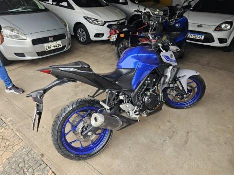 YAMAHA MT-03 300 ABS, Foto 3