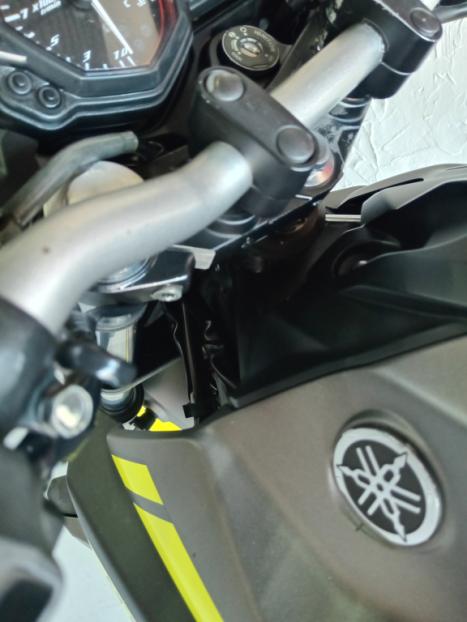YAMAHA MT-03 300 ABS, Foto 4