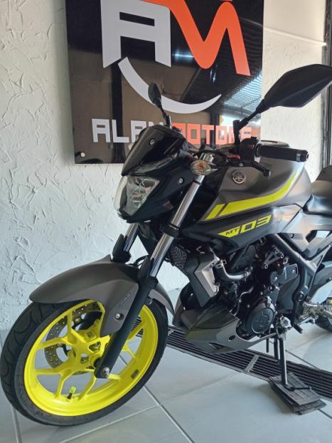 YAMAHA MT-03 300 ABS, Foto 5