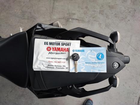 YAMAHA MT-03 300 ABS, Foto 4