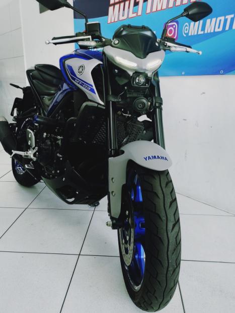 YAMAHA MT-03 300 ABS, Foto 1