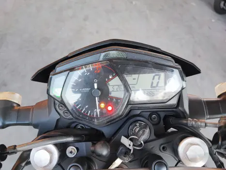 YAMAHA MT-03 300 ABS, Foto 2