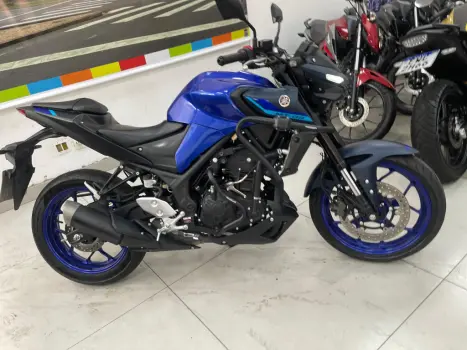 YAMAHA MT-03 300 ABS, Foto 4
