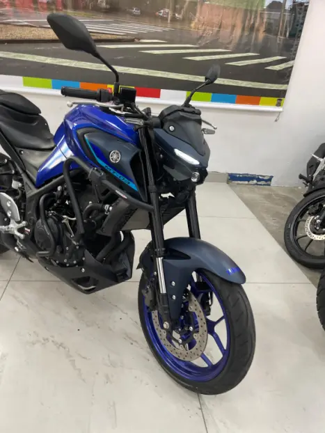 YAMAHA MT-03 300 ABS, Foto 5