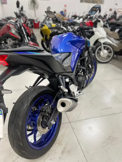 YAMAHA MT-03 300 ABS, Foto 10