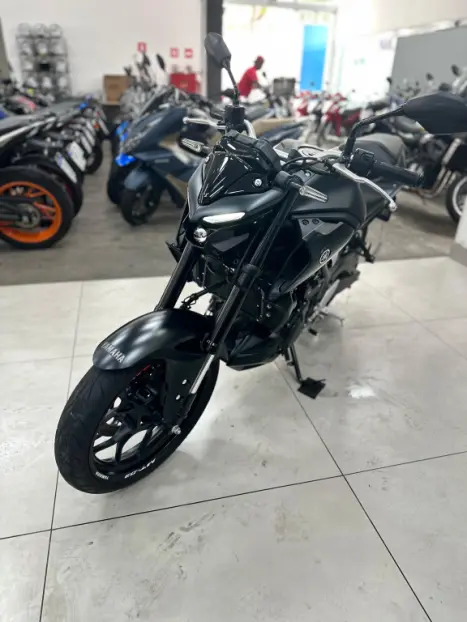 YAMAHA MT-03 300 ABS, Foto 9