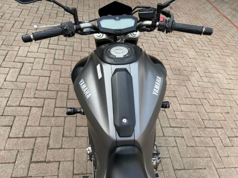 YAMAHA MT-07 700 , Foto 5