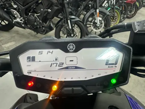 YAMAHA MT-07 700 , Foto 3