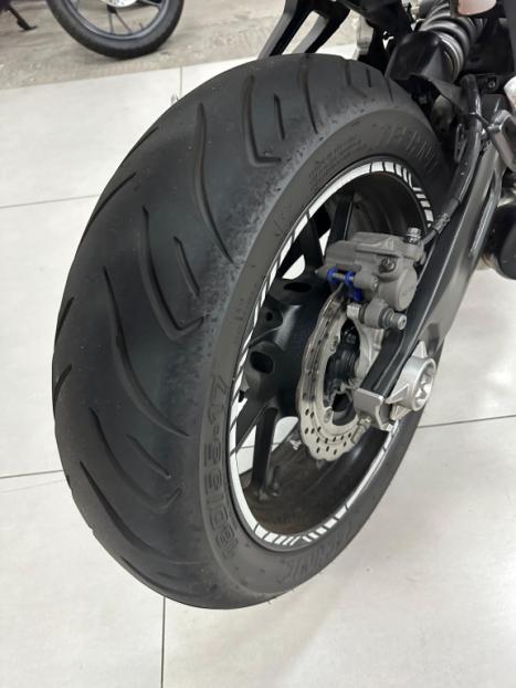 YAMAHA MT-07 700 , Foto 2