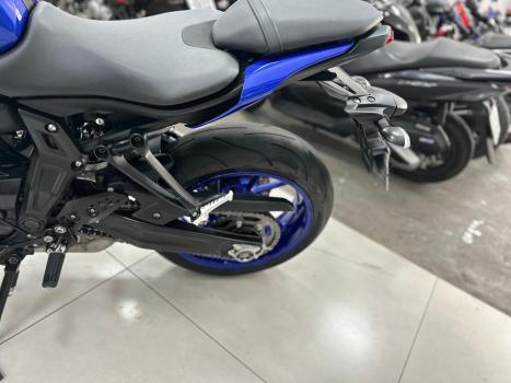 YAMAHA MT-07 700 , Foto 4