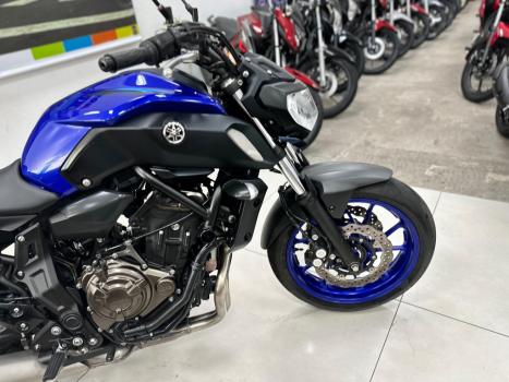 YAMAHA MT-07 700 , Foto 12