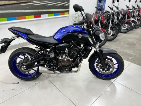 YAMAHA MT-07 700 , Foto 15