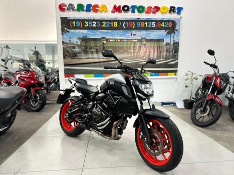 YAMAHA MT-07 700 , Foto 1
