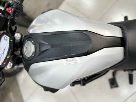 YAMAHA MT-07 700 , Foto 2