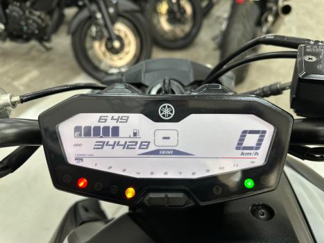 YAMAHA MT-07 700 , Foto 5