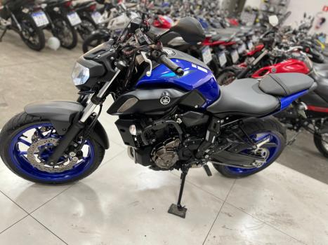 YAMAHA MT-07 700 , Foto 4