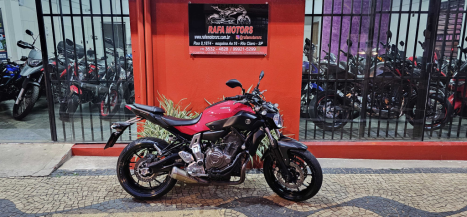 YAMAHA MT-07 700 ABS, Foto 1