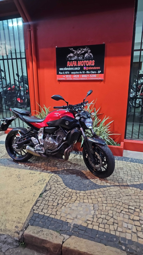 YAMAHA MT-07 700 ABS, Foto 5