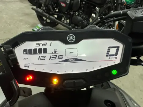 YAMAHA MT-07 700 ABS, Foto 15