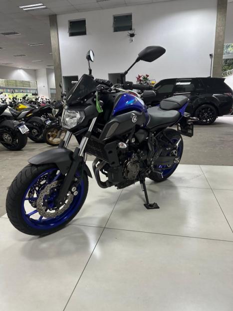 YAMAHA MT-07 700 ABS, Foto 5