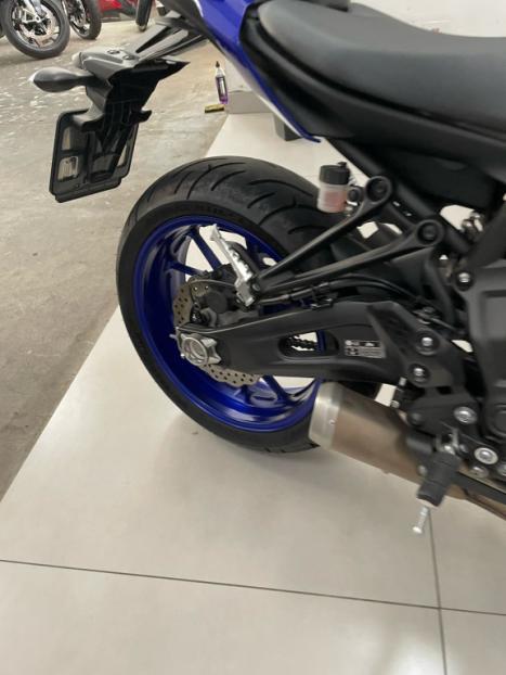 YAMAHA MT-07 700 ABS, Foto 6