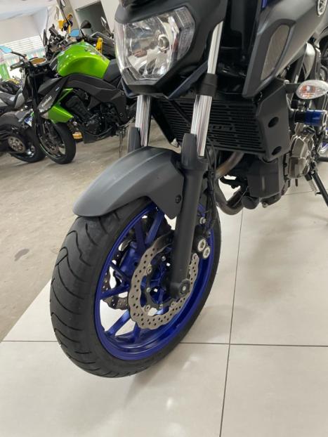 YAMAHA MT-07 700 ABS, Foto 9