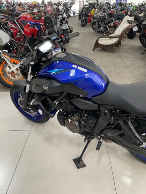 YAMAHA MT-07 700 ABS, Foto 13