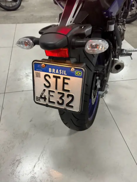 YAMAHA MT-07 700 ABS, Foto 3