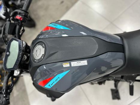 YAMAHA MT-07 700 ABS, Foto 2