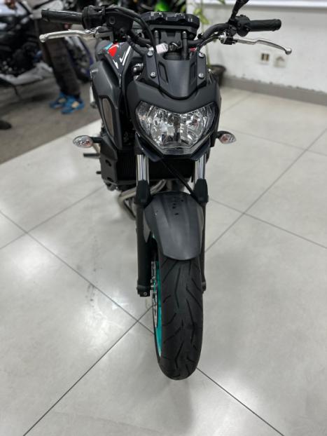 YAMAHA MT-07 700 ABS, Foto 3