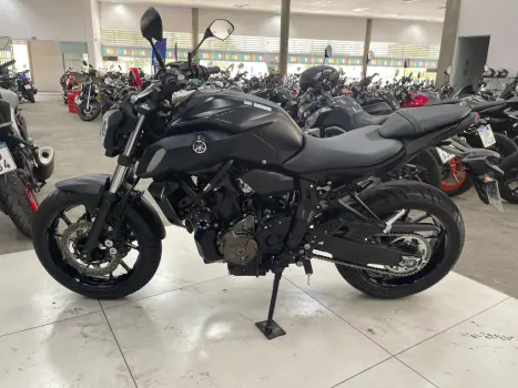 YAMAHA MT-07 700 ABS, Foto 10