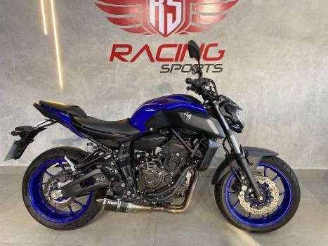 YAMAHA MT-07 700 ABS, Foto 1