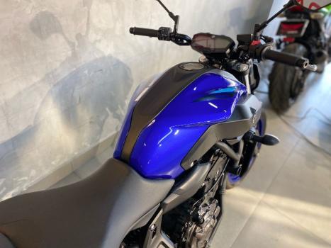YAMAHA MT-07 700 ABS, Foto 10