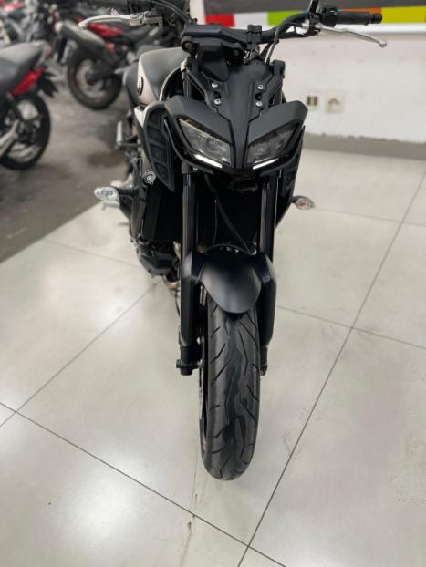 YAMAHA MT-09 850 , Foto 3