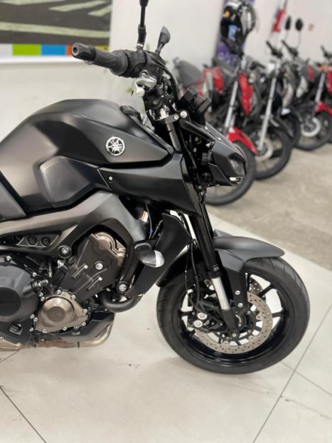 YAMAHA MT-09 850 , Foto 8