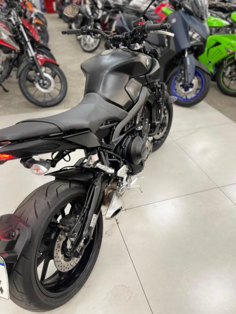 YAMAHA MT-09 850 , Foto 10