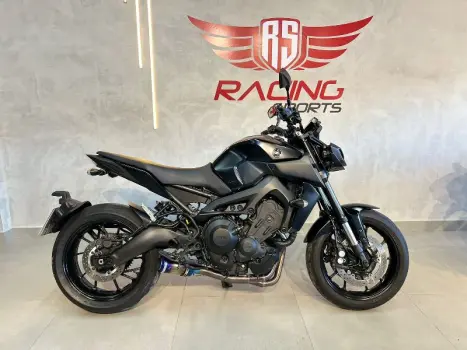 YAMAHA MT-09 850 ABS, Foto 1