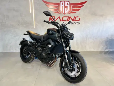 YAMAHA MT-09 850 ABS, Foto 3