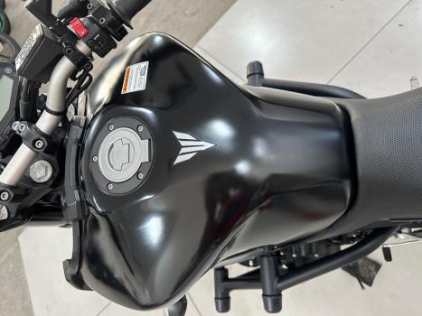 YAMAHA MT-09 850 ABS, Foto 3