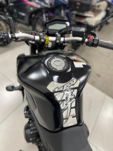 YAMAHA MT-09 850 ABS, Foto 2