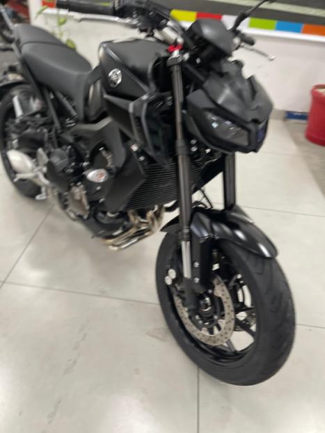 YAMAHA MT-09 850 ABS, Foto 5
